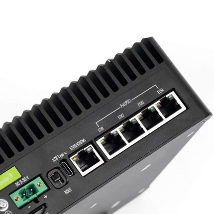 Seeed Studio Edge Gateway 16GB RAM reComputer Industrial R2245-12 Powerful Raspberry Pi CM5 16GB Edge Hailo-8 AI/IOT